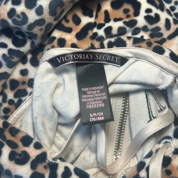 Victoria’s Secret Leopard Print Velour Zip-Up Hoodie | Size S - Picture 2 of 9
